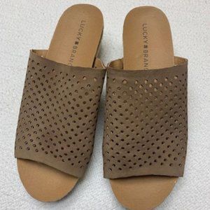 Lucky Brand Wedges size 7 / 37 brown shoes